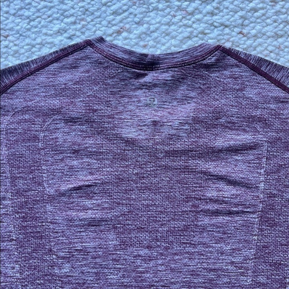 Lululemon Metal Vent Tech Short‎ Sleeve Shirt Maroon Large - Picture 6 of 7
